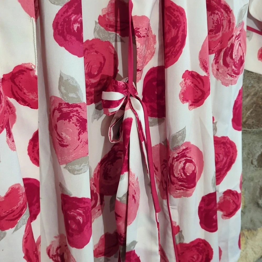 Kate Spade Dream a Little Dream Bella Rose short length robe
